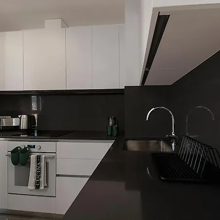 Urban Jungle In Center, 18th Floor, Rooftop Pool, Free Parking Apartment Malaga