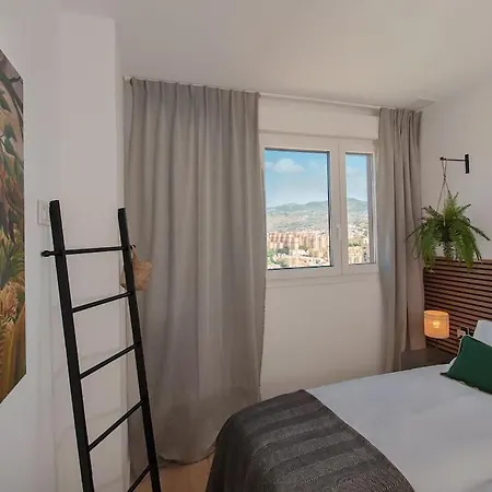 Urban Jungle In Center, 18th Floor, Rooftop Pool, Free Parking * Malaga