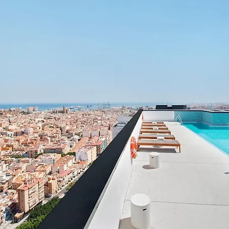 Apartment Urban Jungle In Center, 18th Floor, Rooftop Pool, Free Parking Malaga