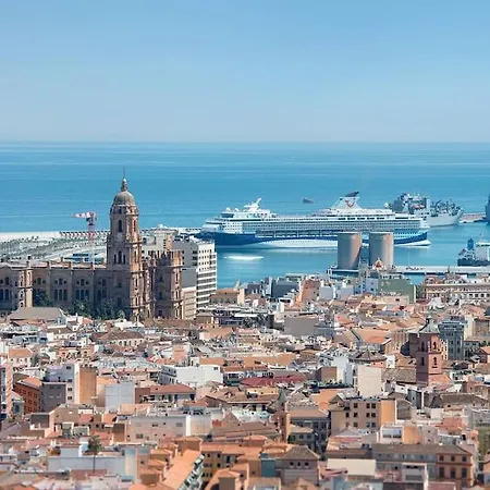 Apartment Urban Jungle In Center, 18th Floor, Rooftop Pool, Free Parking Malaga